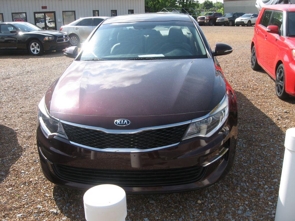 2016 Kia Optima LX's photo